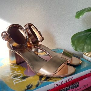 Michael kors rose gold sandals